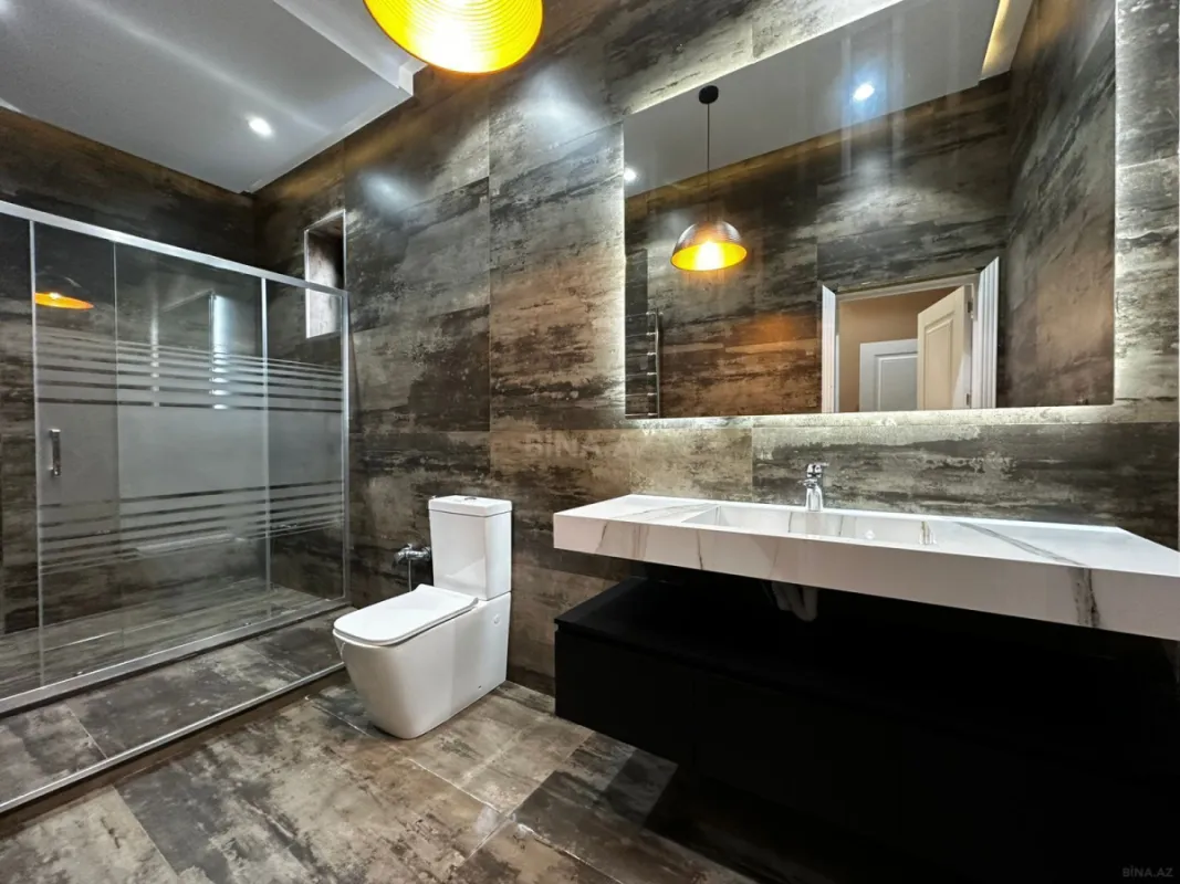 Satılır 5 otaqlı həyət evi 250 m²