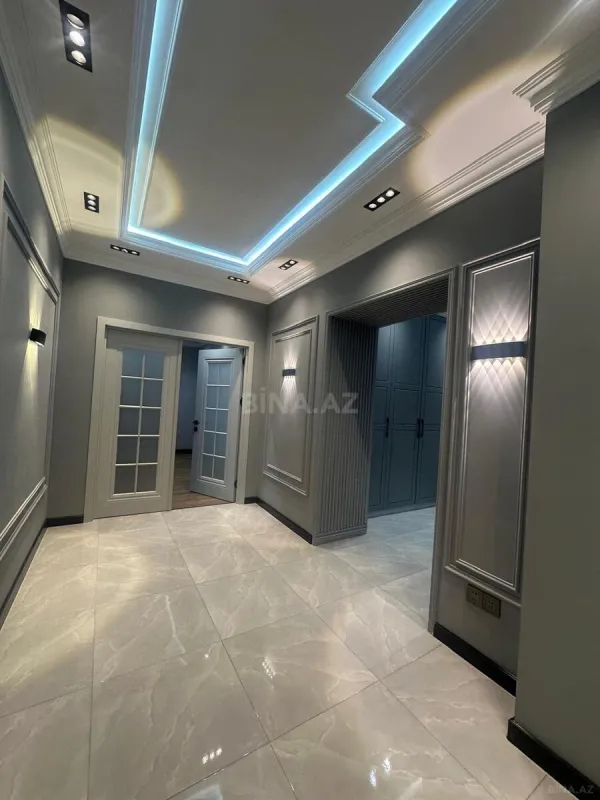 Kirayə verilir 2 otaqlı mənzil 106 m²
