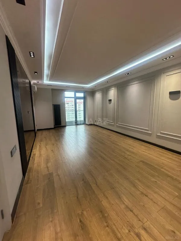 Kirayə verilir 2 otaqlı mənzil 106 m²