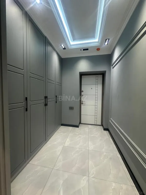 Kirayə verilir 2 otaqlı mənzil 106 m²