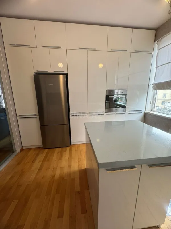 Kirayə verilir 3 otaqlı mənzil 110 m²