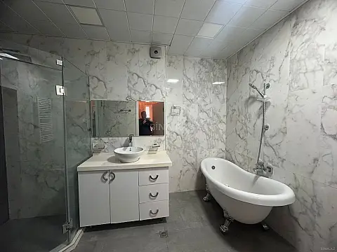 Kirayə verilir 3 otaqlı mənzil 110 m²