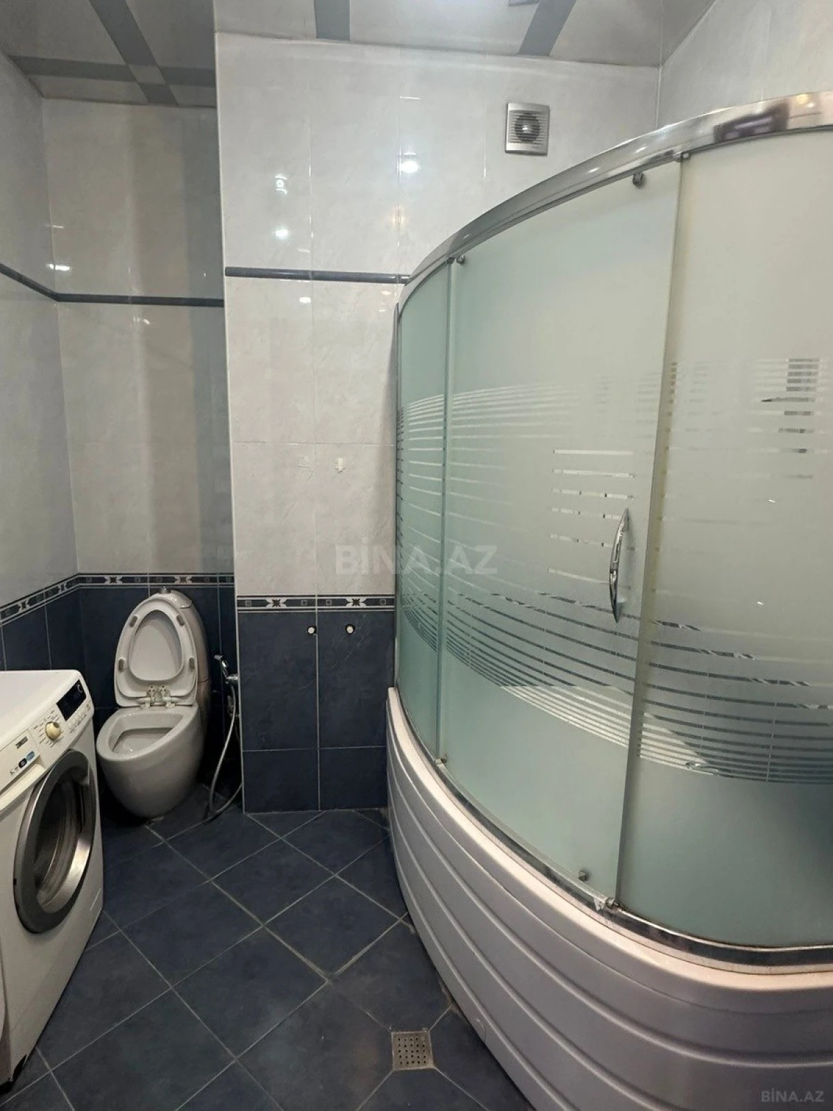 Kirayə verilir 4 otaqlı mənzil 220 m²