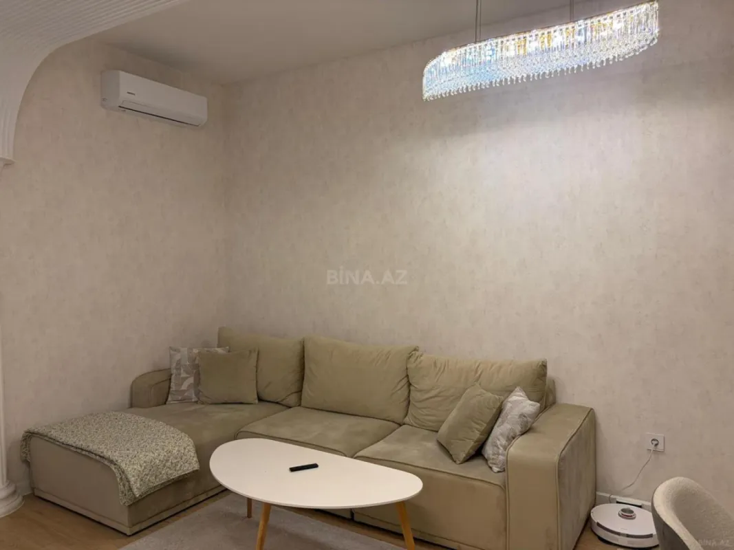 Satılır 2 otaqlı mənzil 96 m²