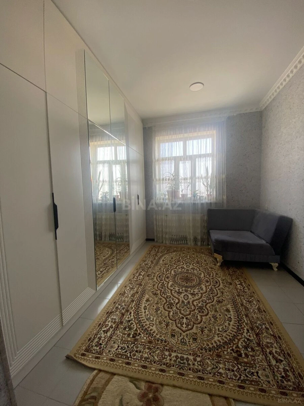 Satılır 8 otaqlı həyət evi 500 m²