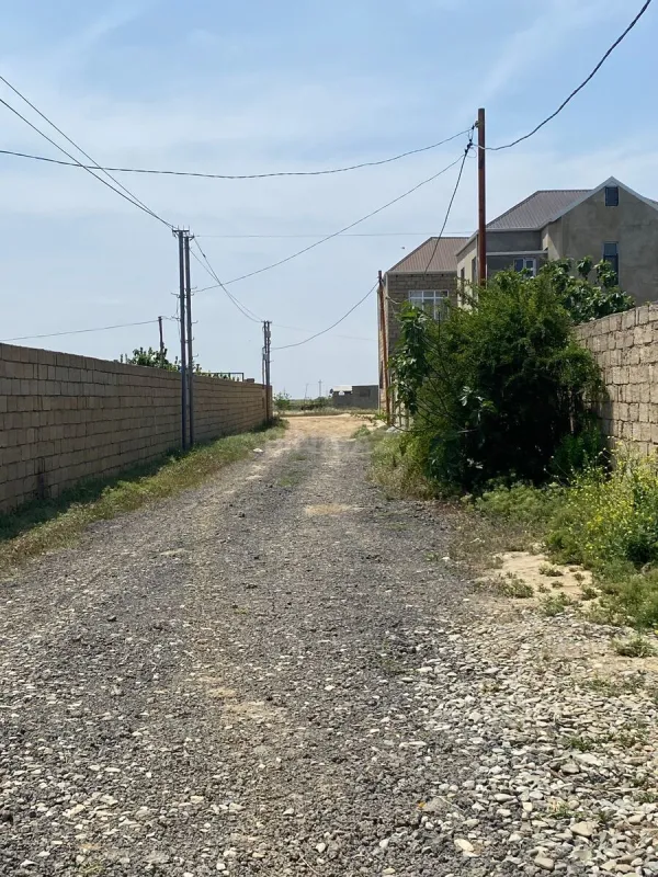 Satılır 8 otaqlı həyət evi 500 m²