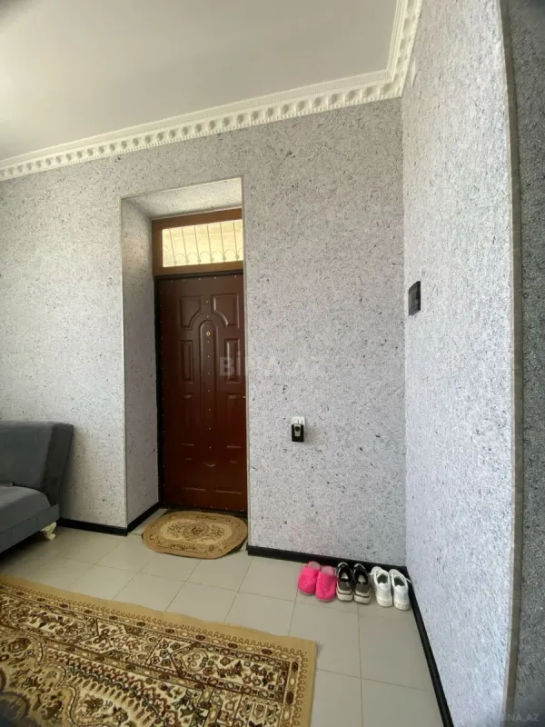 Satılır 8 otaqlı həyət evi 500 m²