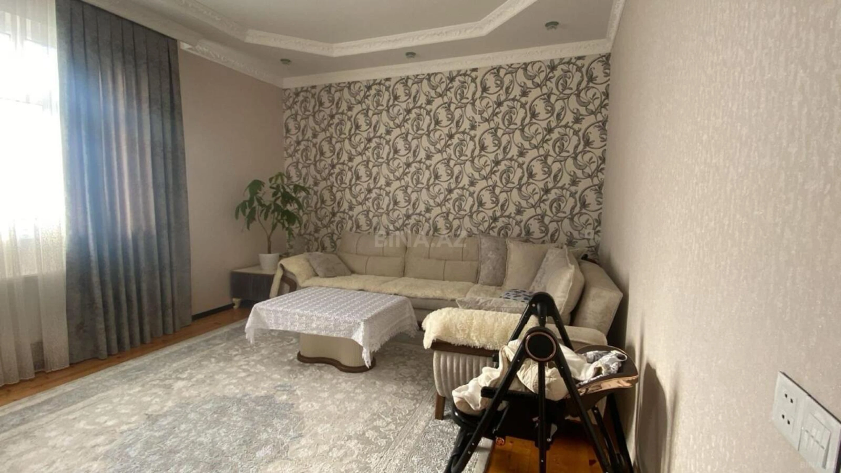 Satılır 8 otaqlı həyət evi 500 m²