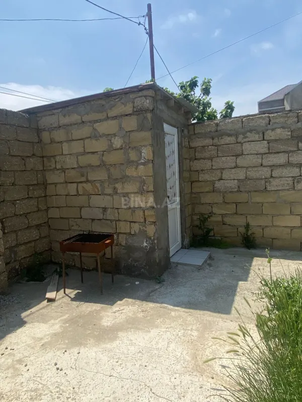 Satılır 8 otaqlı həyət evi 500 m²