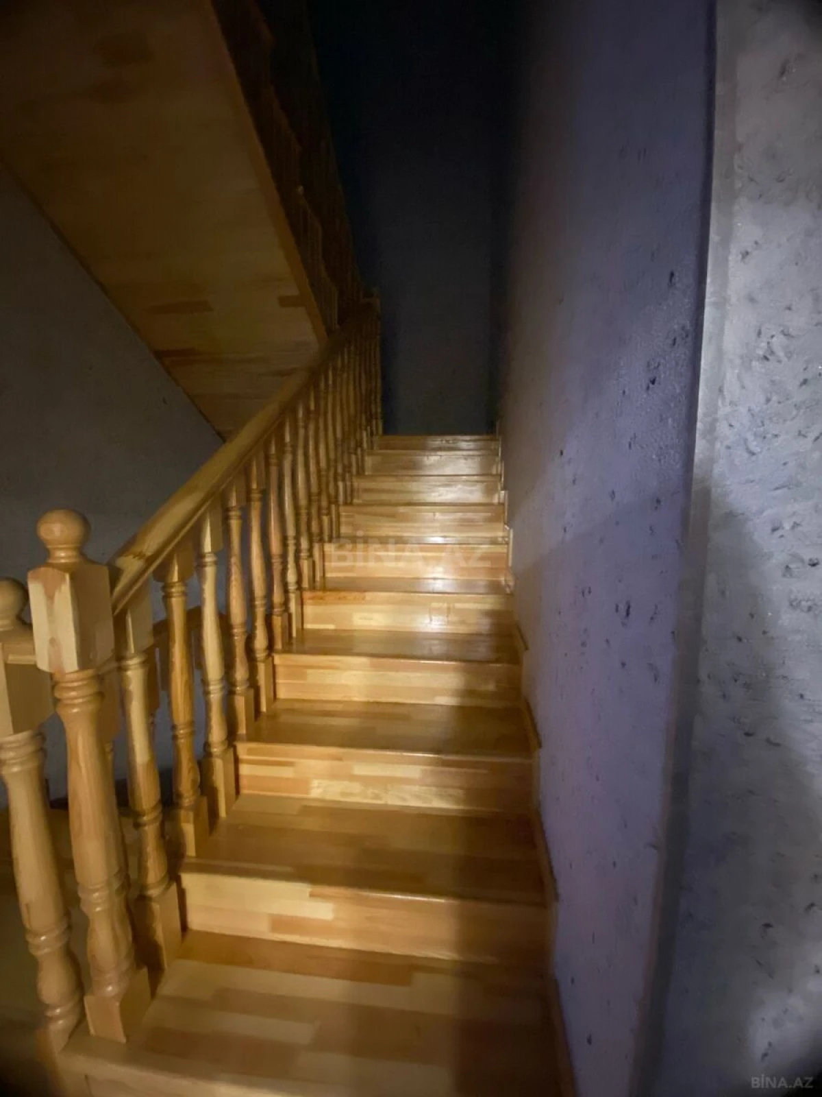 Satılır 8 otaqlı həyət evi 500 m²