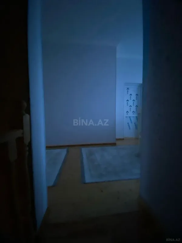 Satılır 8 otaqlı həyət evi 500 m²