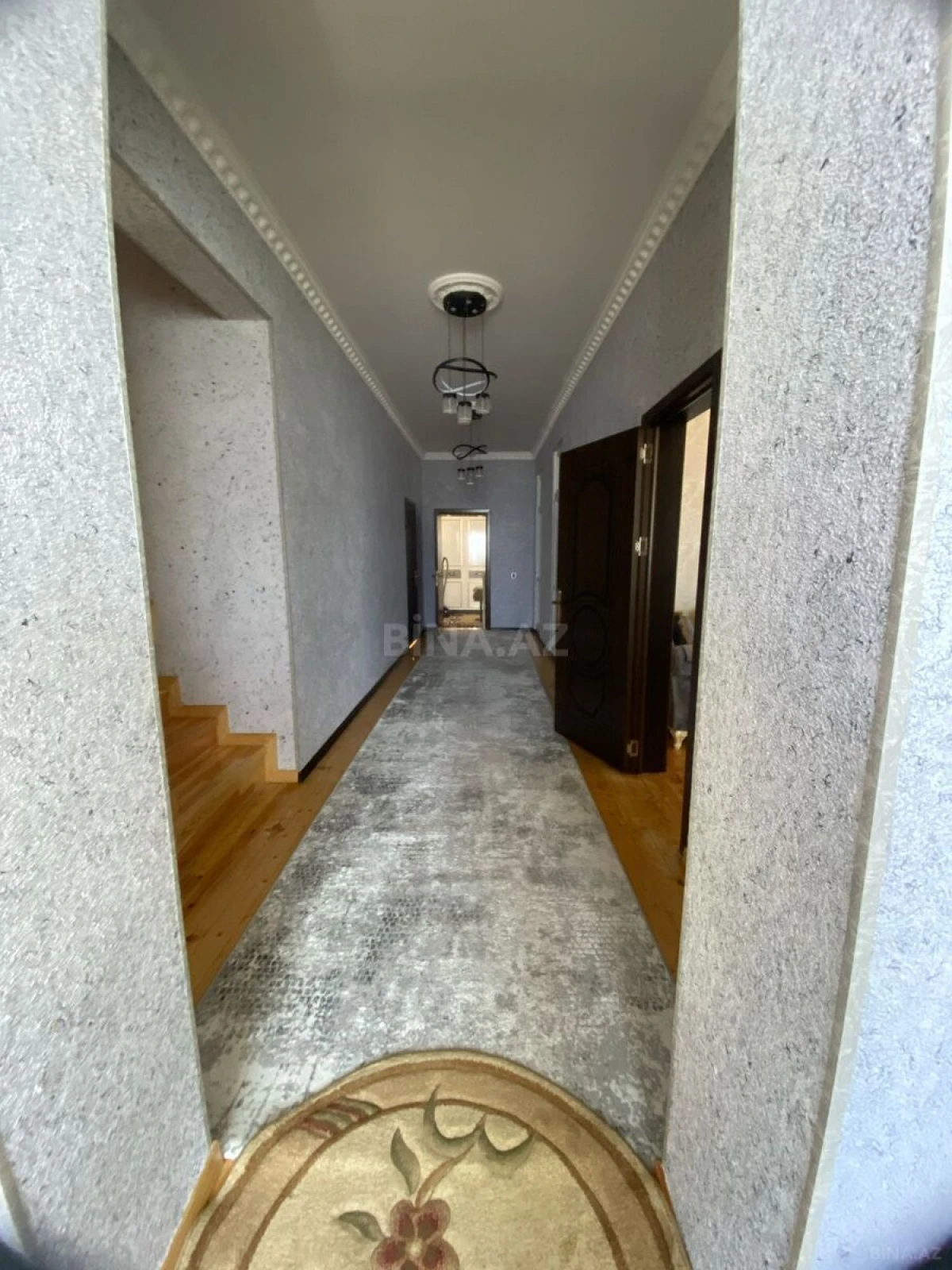 Satılır 8 otaqlı həyət evi 500 m²