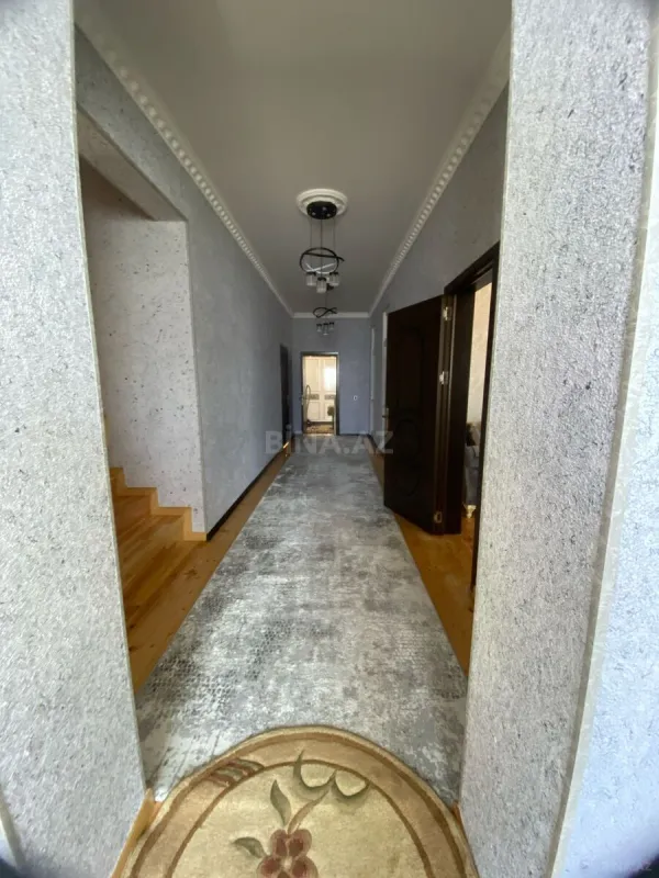 Satılır 8 otaqlı həyət evi 500 m²