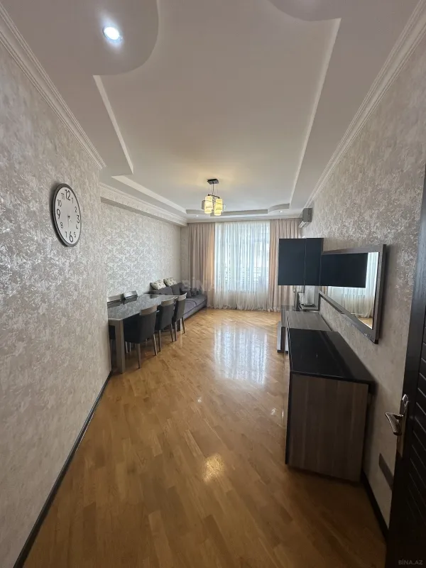 Kirayə verilir 2 otaqlı mənzil 87 m²