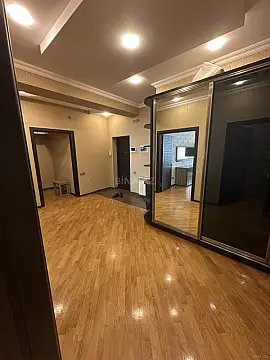 Kirayə verilir 2 otaqlı mənzil 87 m²