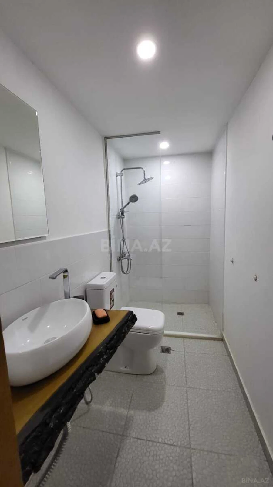 Kirayə verilir obyekt 220 m²