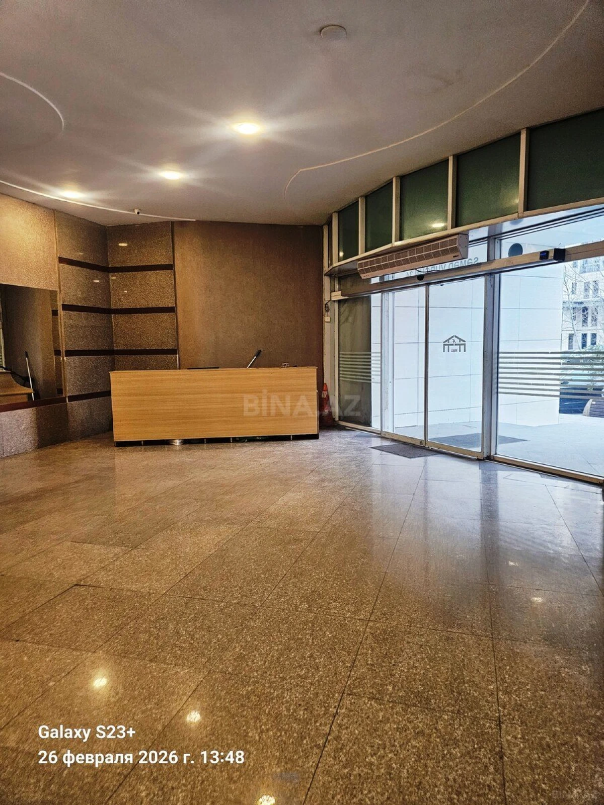 Satılır 4 otaqlı mənzil 234 m²