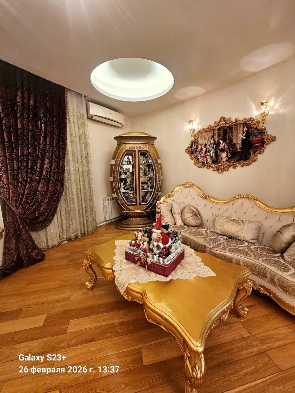 Satılır 4 otaqlı mənzil 234 m²