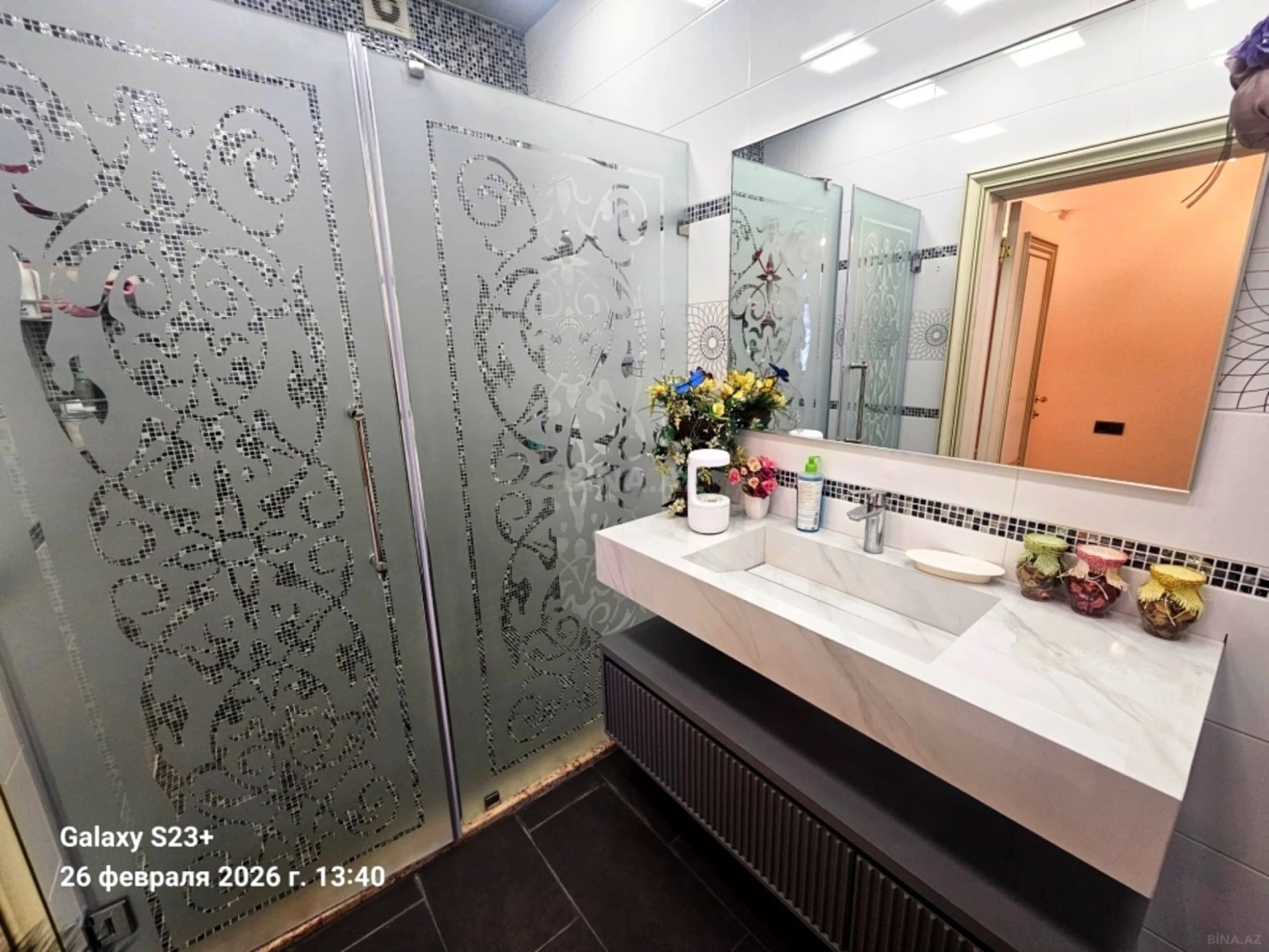 Satılır 4 otaqlı mənzil 234 m²