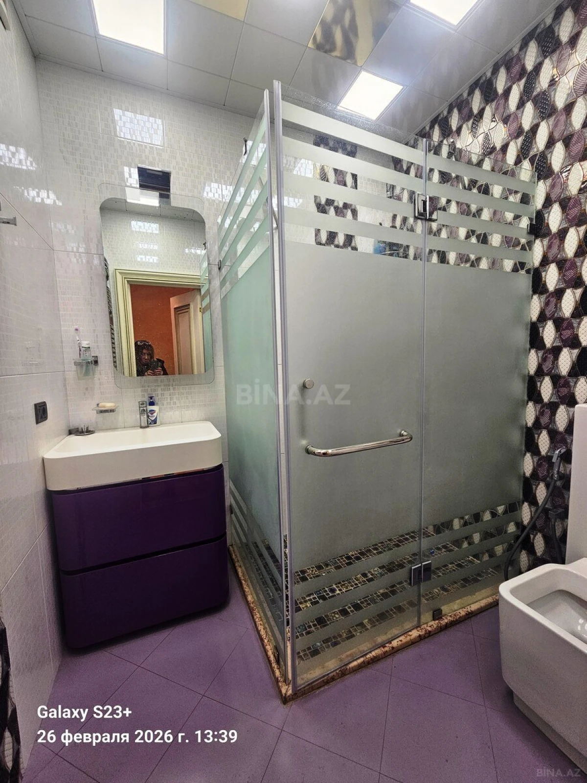 Satılır 4 otaqlı mənzil 234 m²