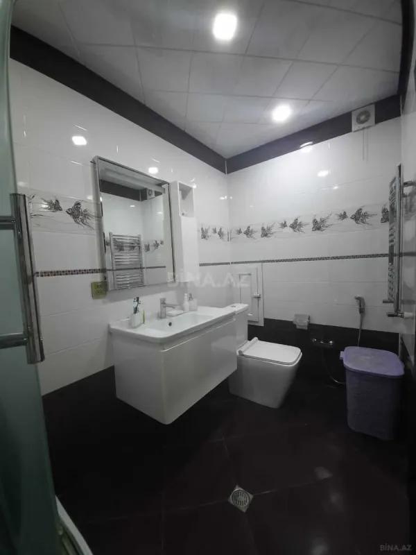 Satılır 2 otaqlı mənzil 67 m²