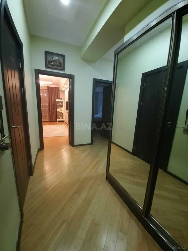 Satılır 2 otaqlı mənzil 67 m²
