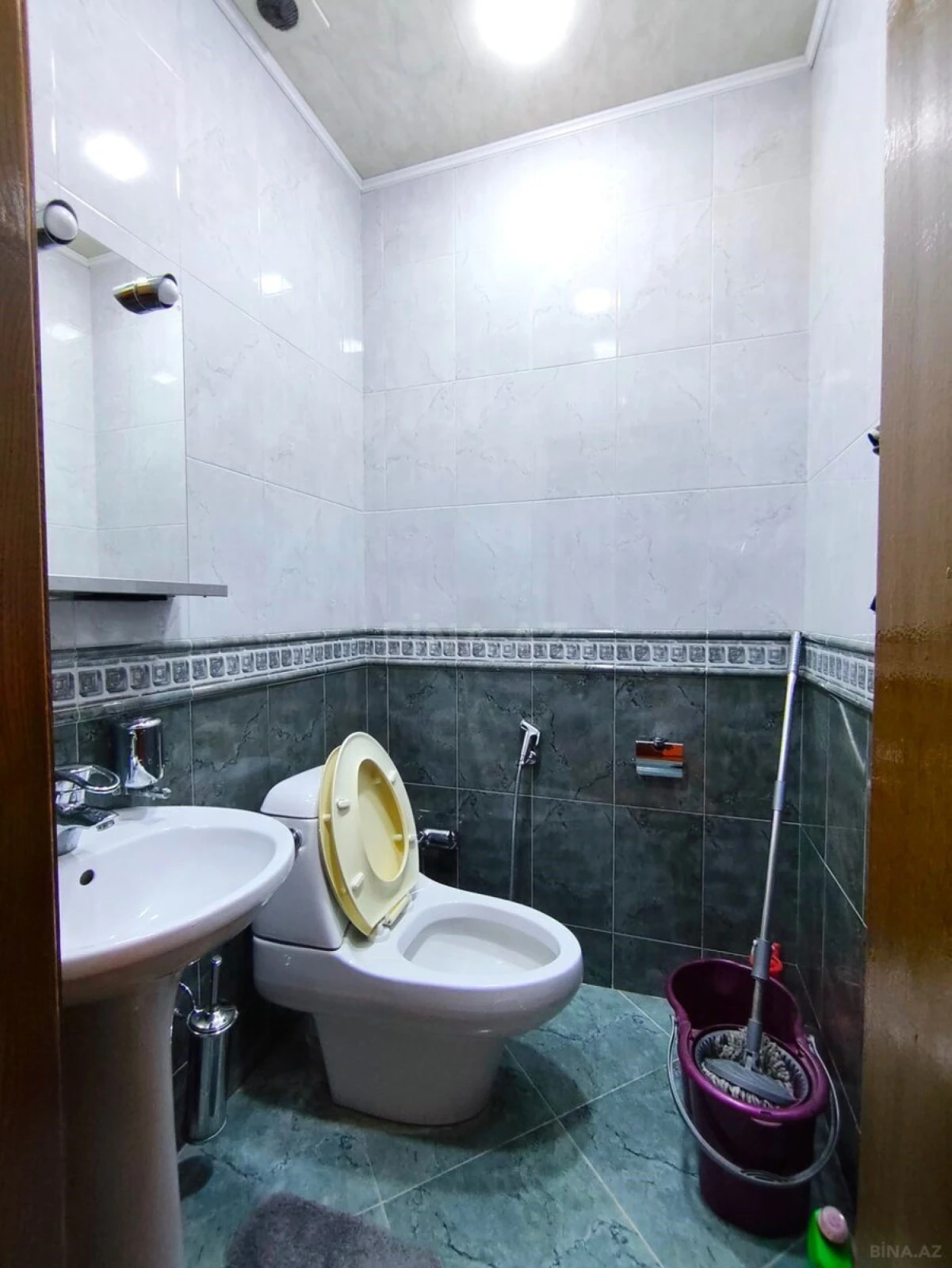 Kirayə verilir 4 otaqlı mənzil 200 m²