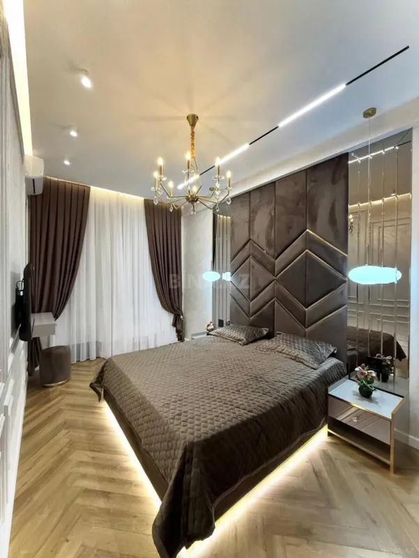 Kirayə verilir 2 otaqlı mənzil 77 m²
