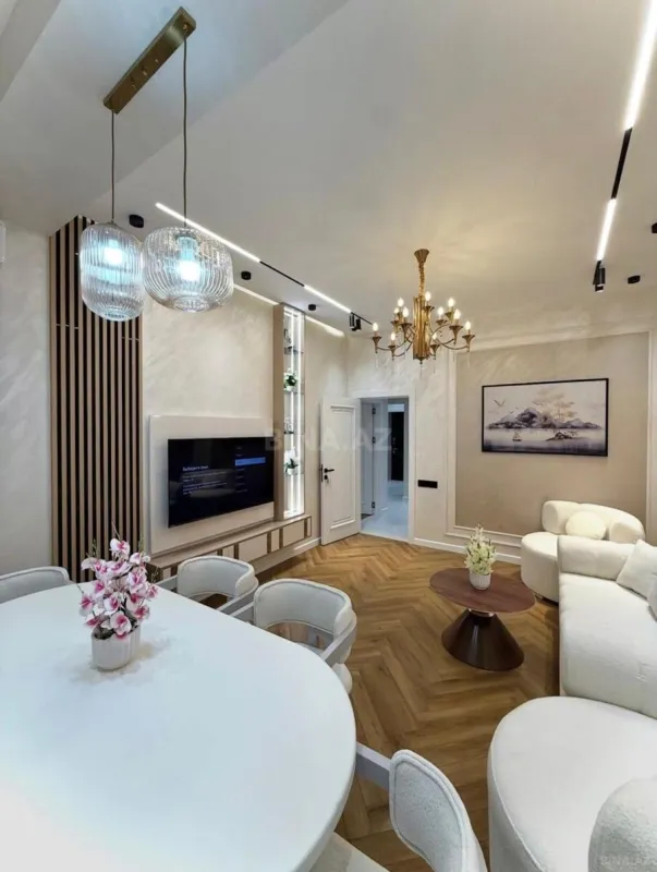 Kirayə verilir 2 otaqlı mənzil 77 m²