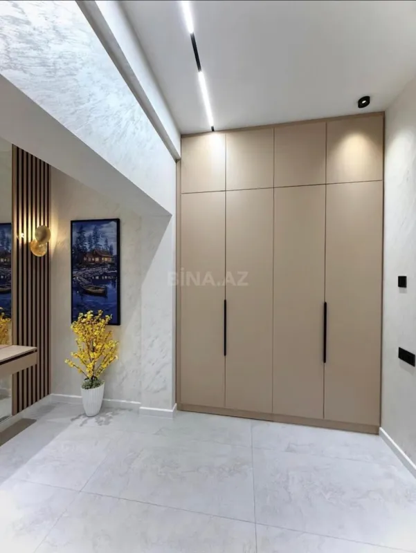 Kirayə verilir 2 otaqlı mənzil 77 m²