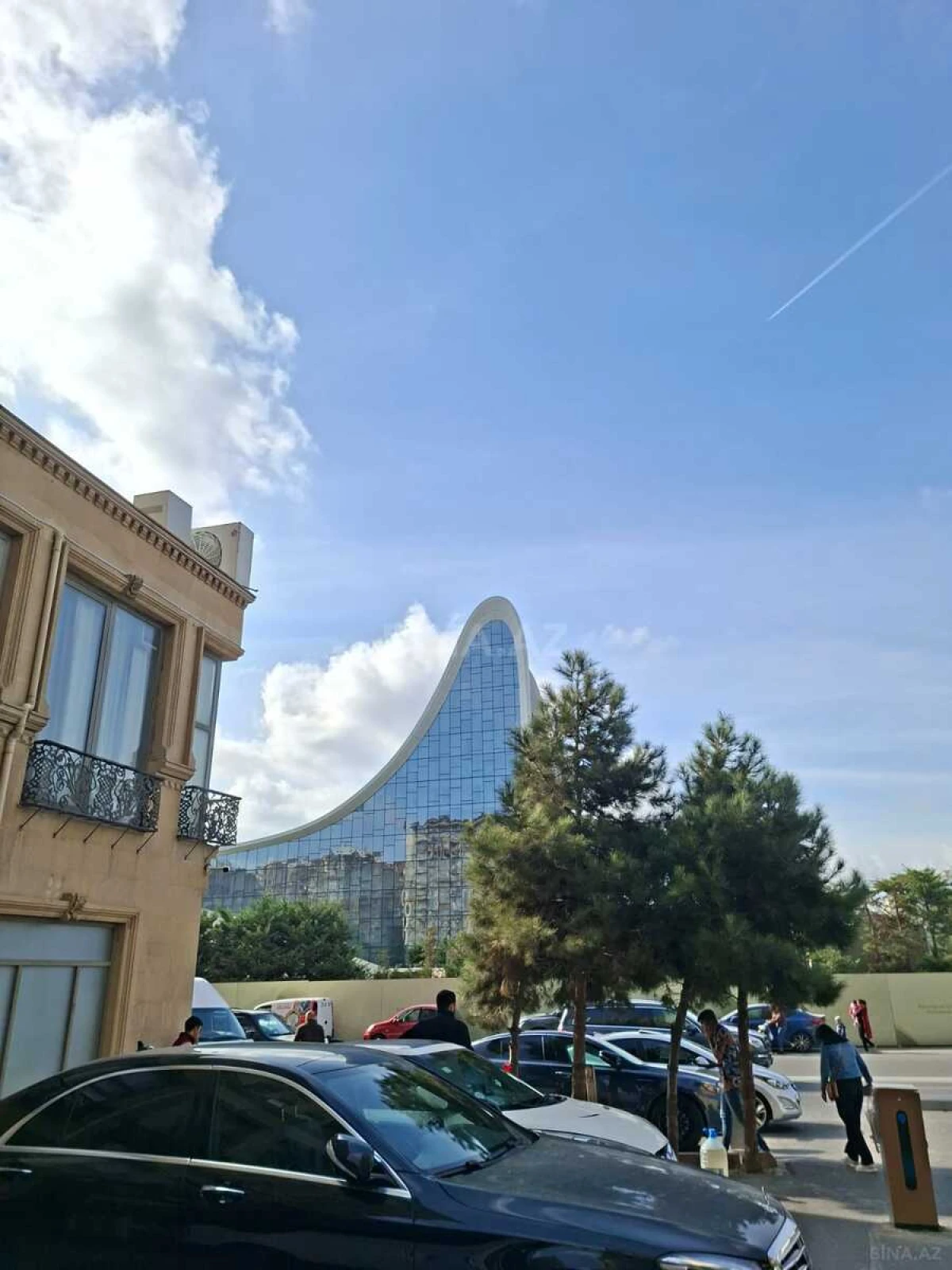 Satılır 3 otaqlı mənzil 103 m²