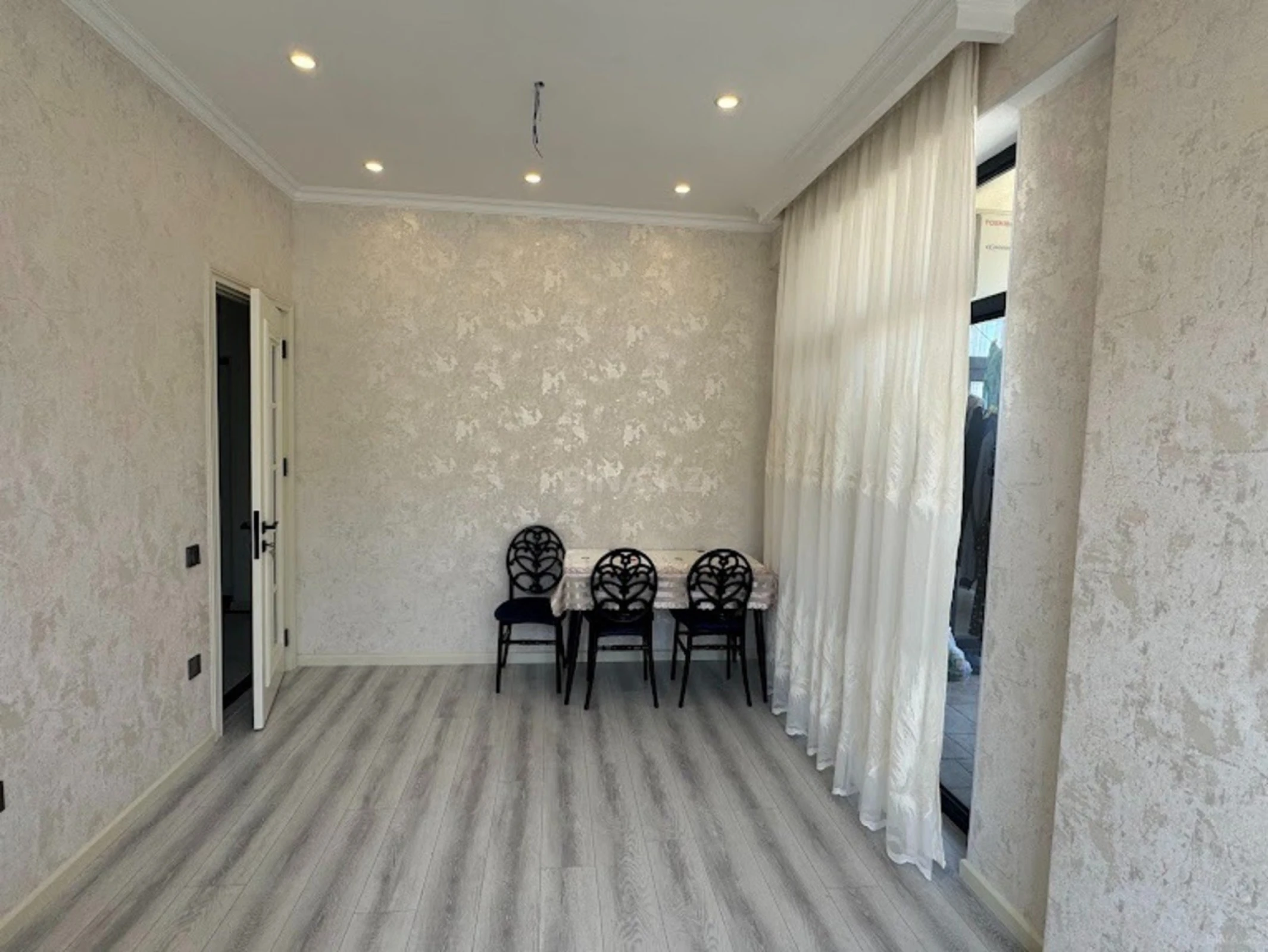 Kirayə verilir 3 otaqlı mənzil 100 m²