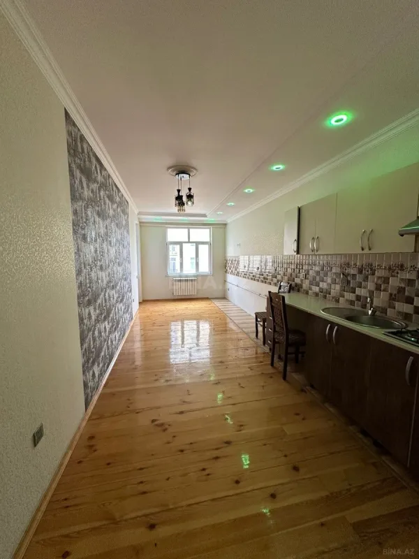 Satılır 3 otaqlı mənzil 110 m²