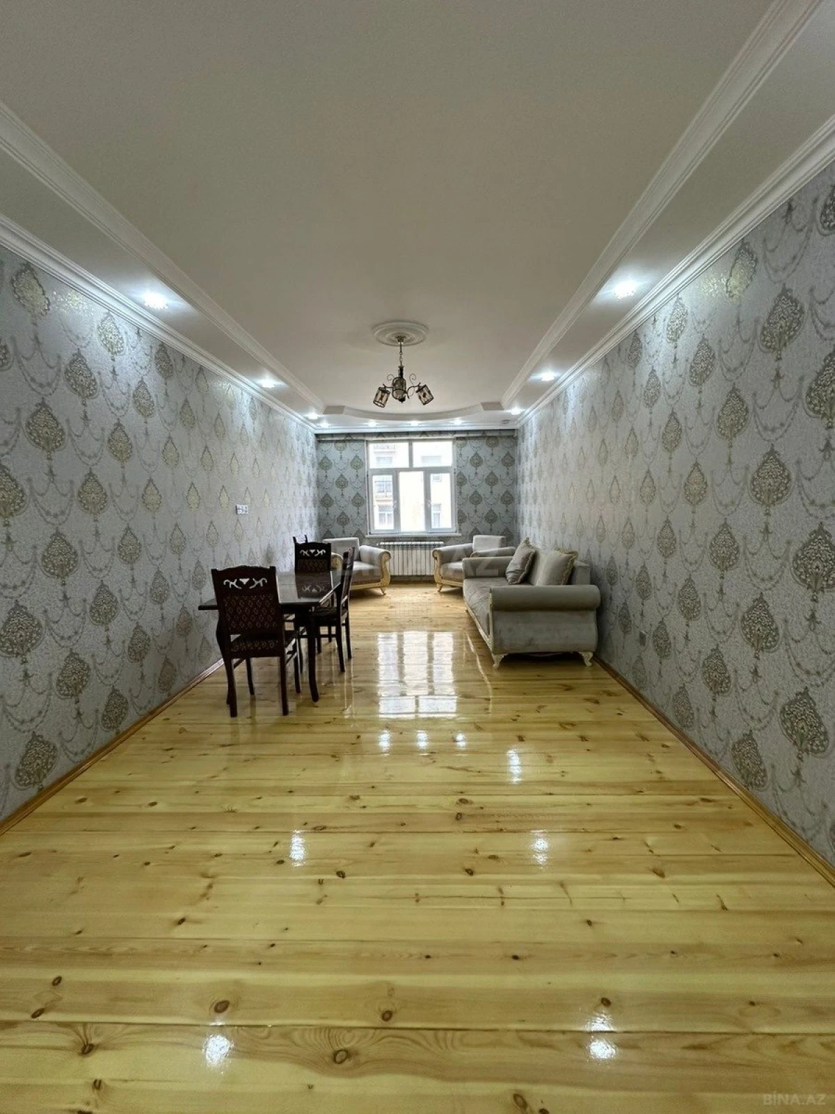 Satılır 3 otaqlı mənzil 110 m²