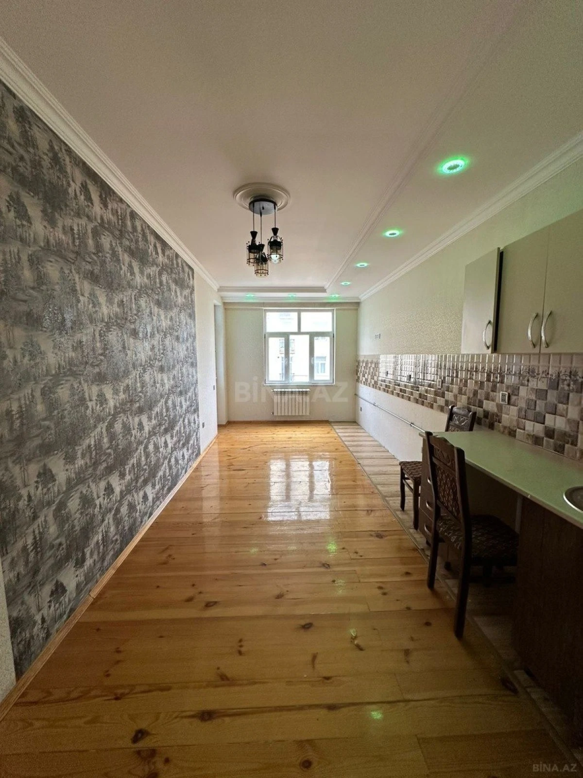 Satılır 3 otaqlı mənzil 110 m²