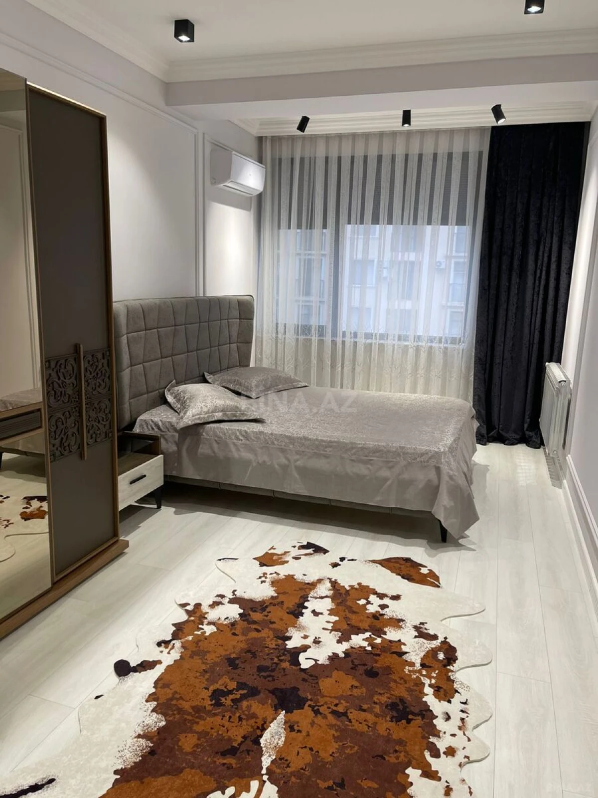 Kirayə verilir 3 otaqlı mənzil 118 m²