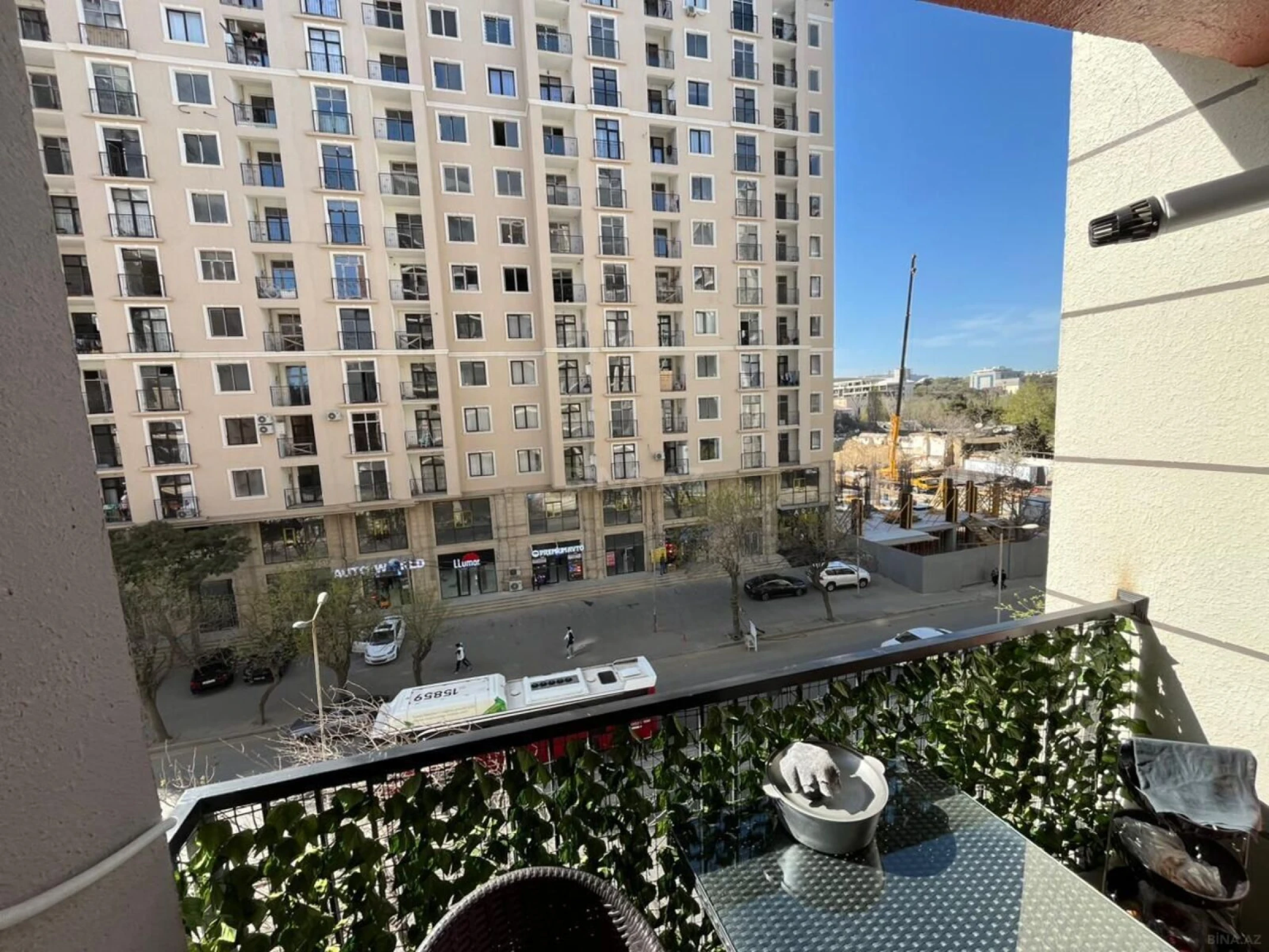 Kirayə verilir 3 otaqlı mənzil 118 m²