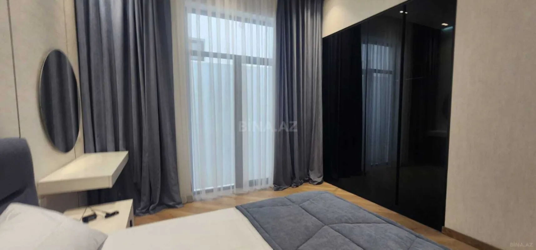 Satılır 5 otaqlı həyət evi 290 m²