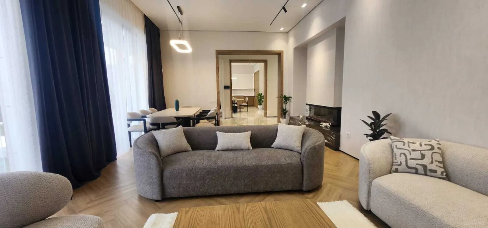 Satılır 5 otaqlı həyət evi 290 m²
