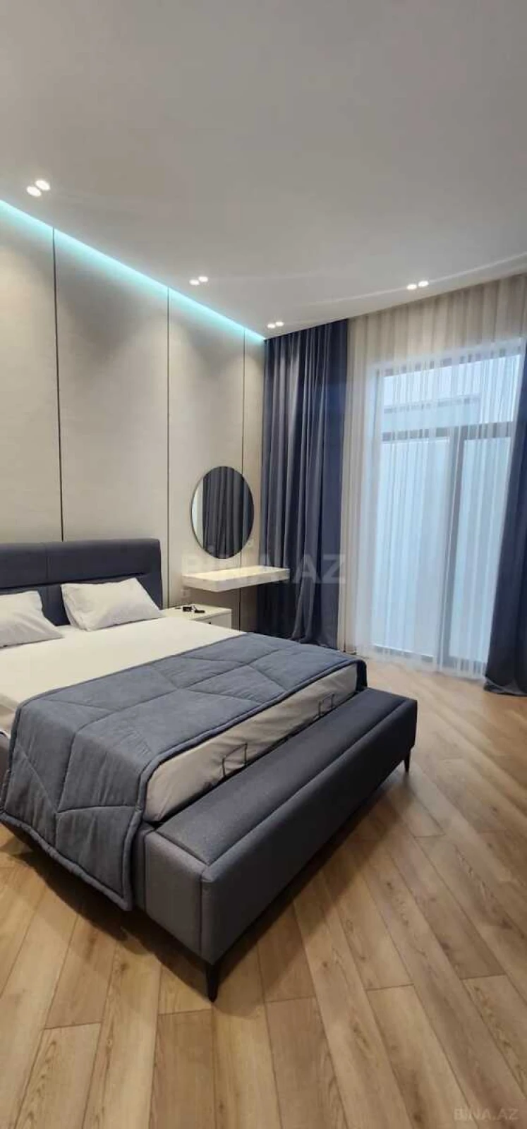 Satılır 5 otaqlı həyət evi 290 m²