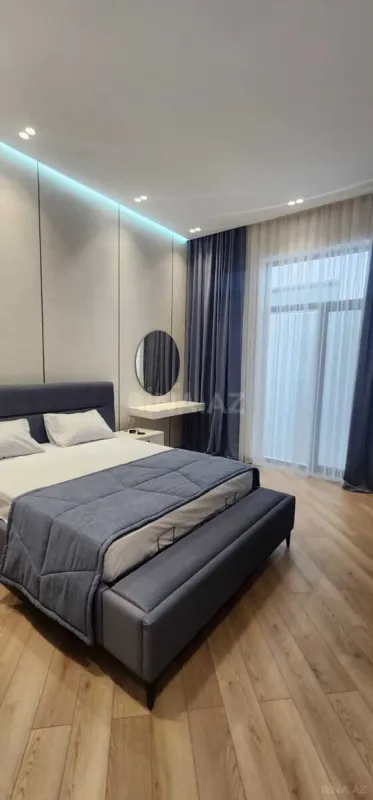 Satılır 5 otaqlı həyət evi 290 m²