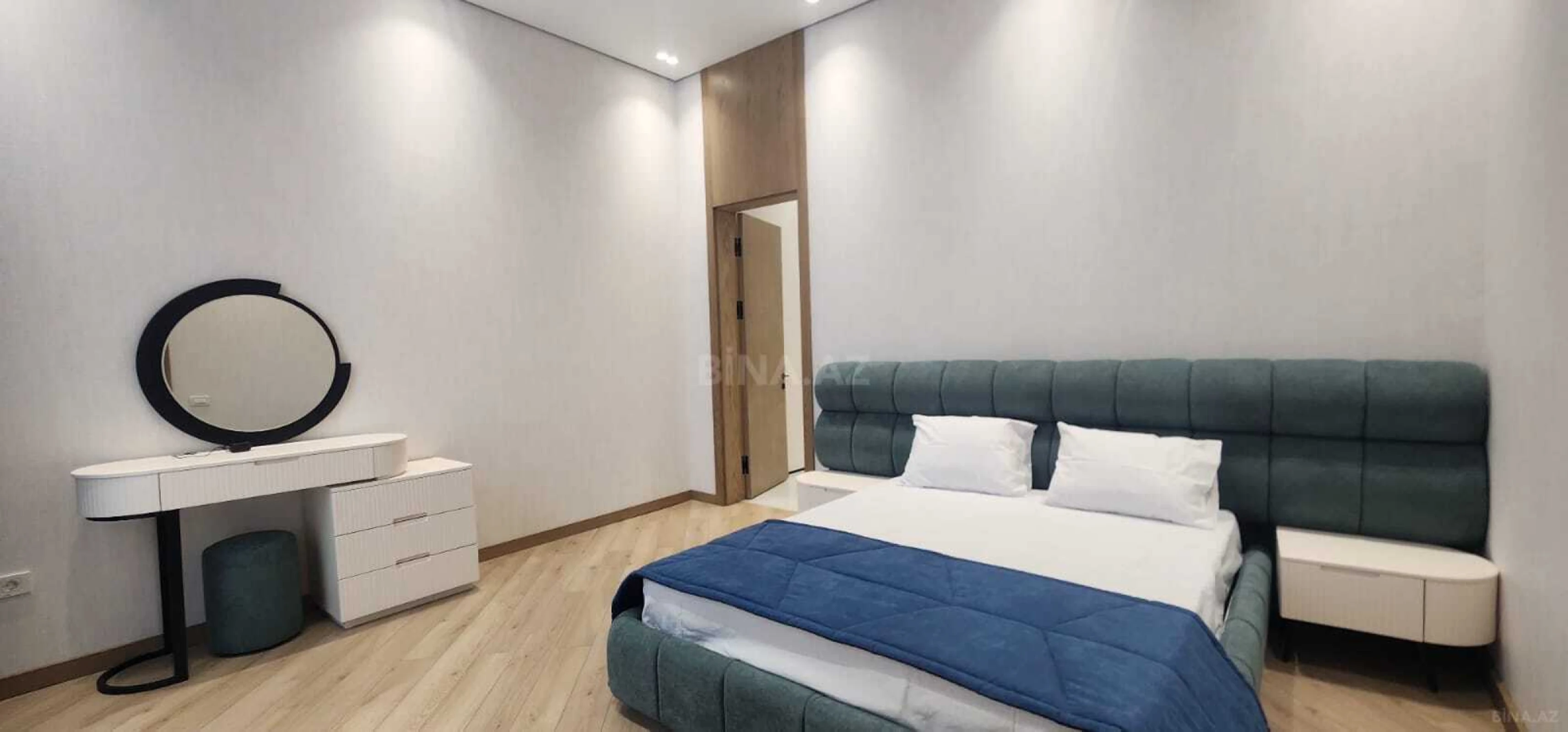 Satılır 5 otaqlı həyət evi 290 m²
