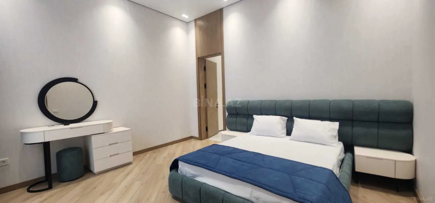 Satılır 5 otaqlı həyət evi 290 m²