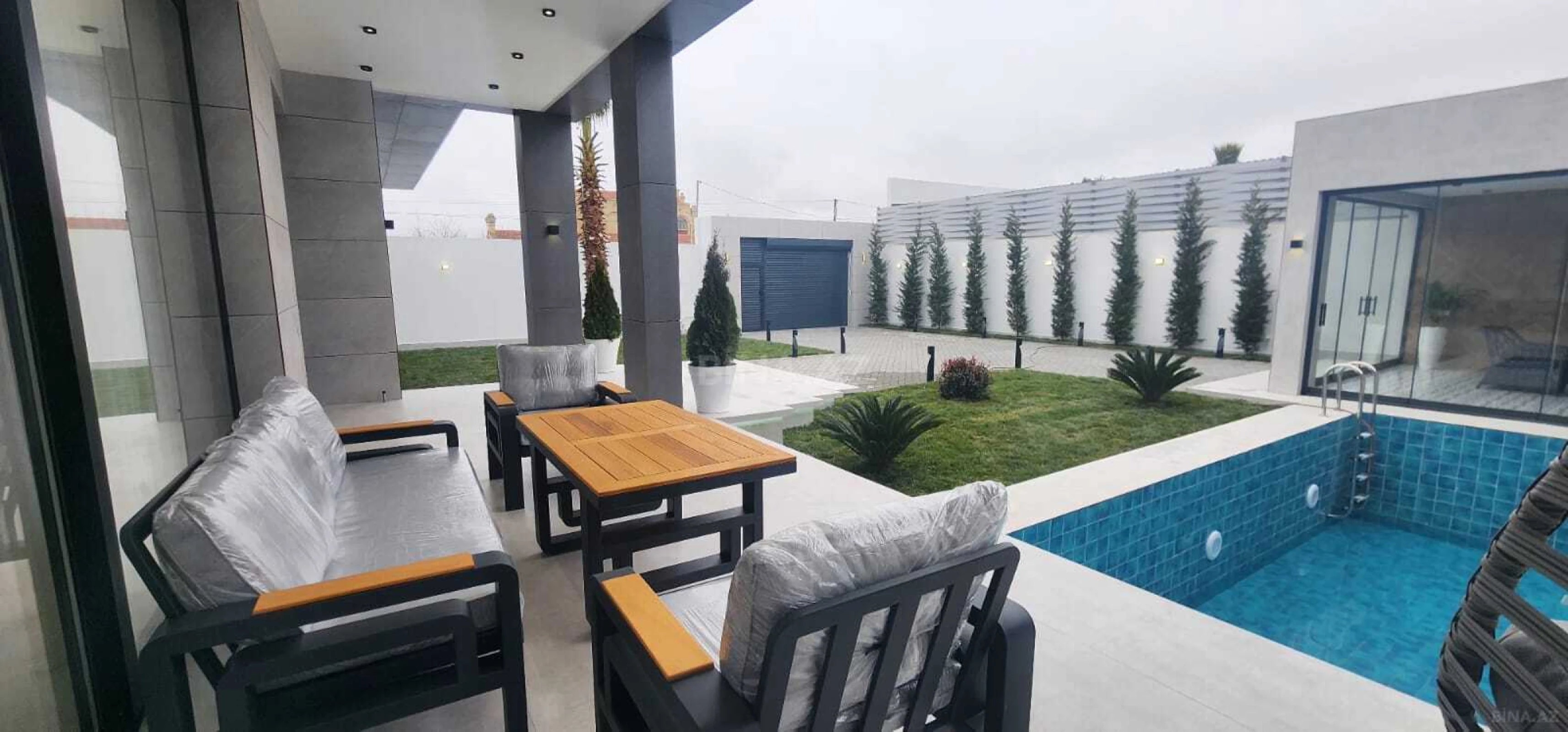 Satılır 5 otaqlı həyət evi 290 m²