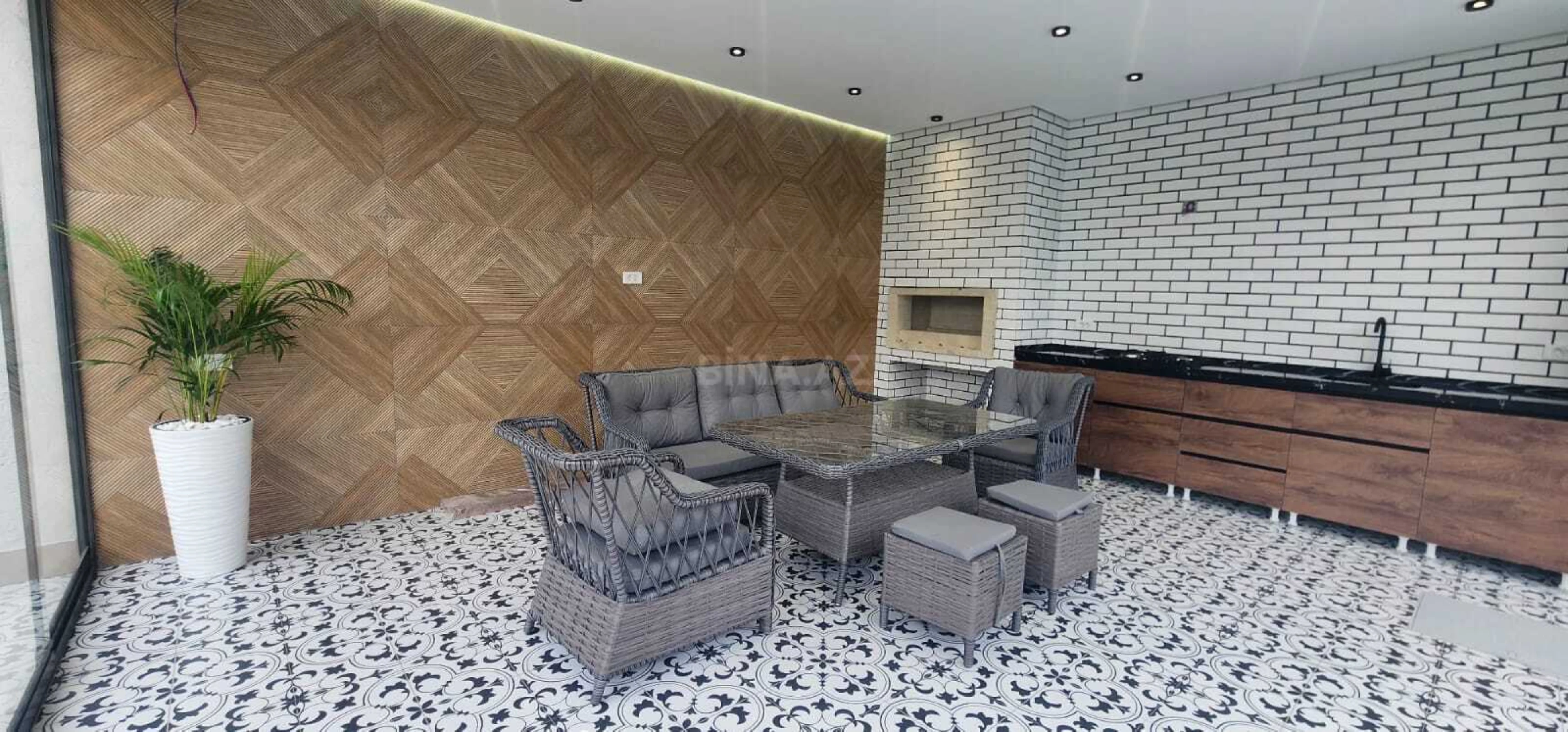 Satılır 5 otaqlı həyət evi 290 m²