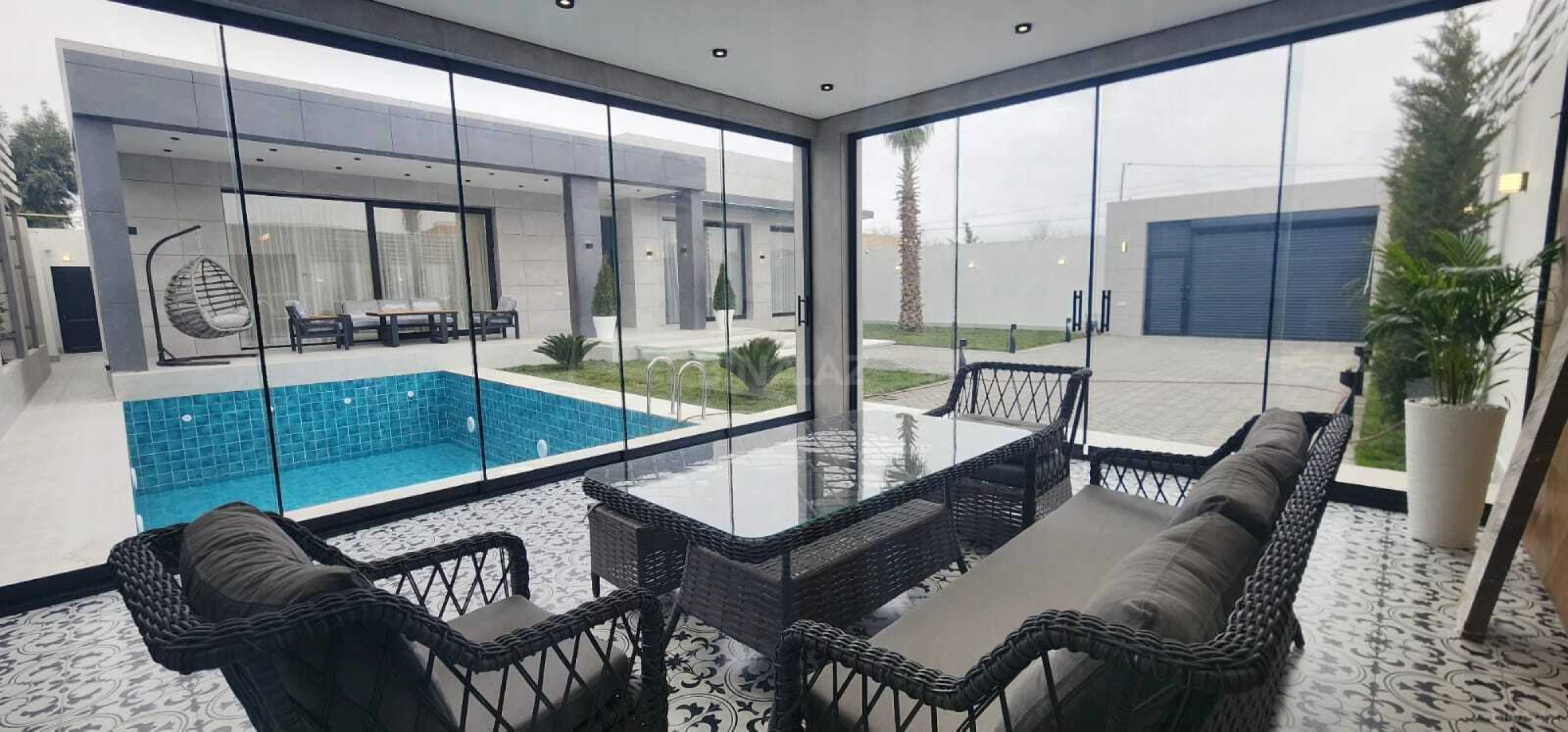 Satılır 5 otaqlı həyət evi 290 m²