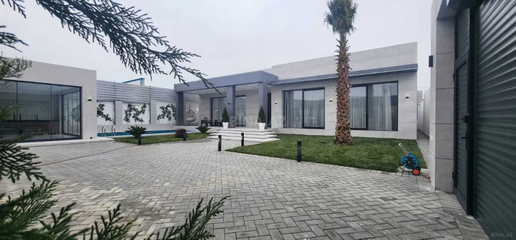 Satılır 5 otaqlı həyət evi 290 m²