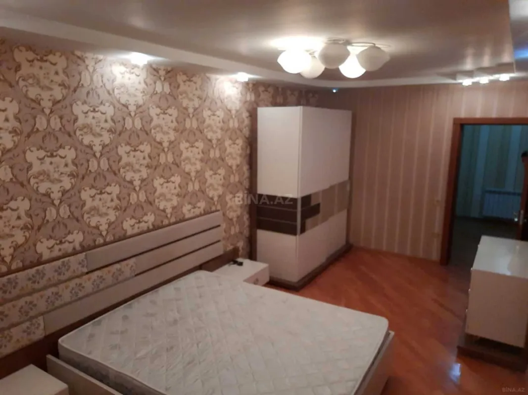 Satılır 3 otaqlı mənzil 140 m²