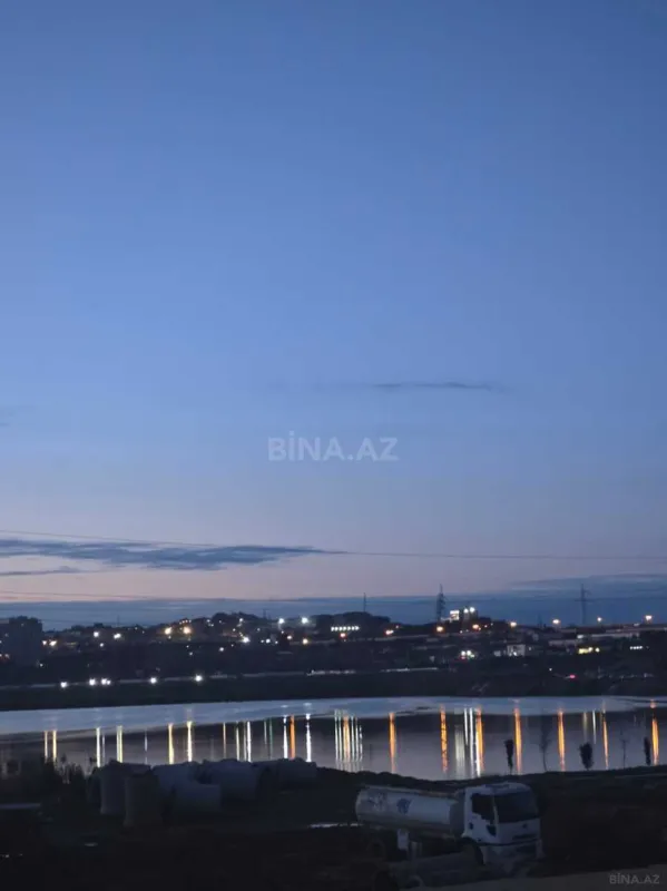 Satılır 4 otaqlı mənzil 110 m²