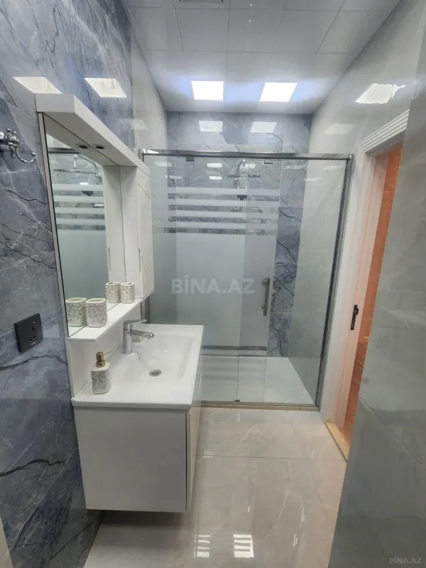 Kirayə verilir 2 otaqlı mənzil 72 m²
